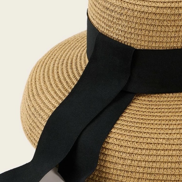 Straw Hat - Picture 2 of 3
